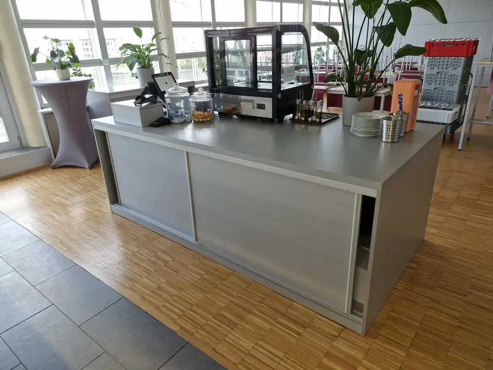 Reštaurácie, bary a hotely